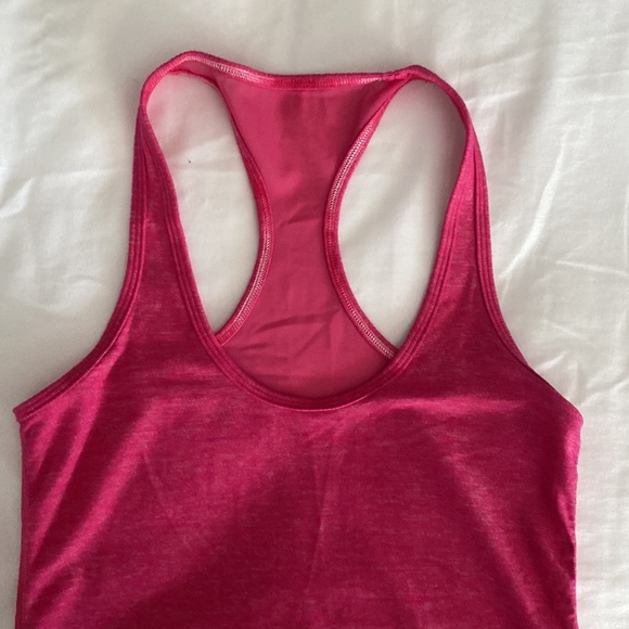 pink mesh back lululemon tank size 4 - Picture 3 of 7